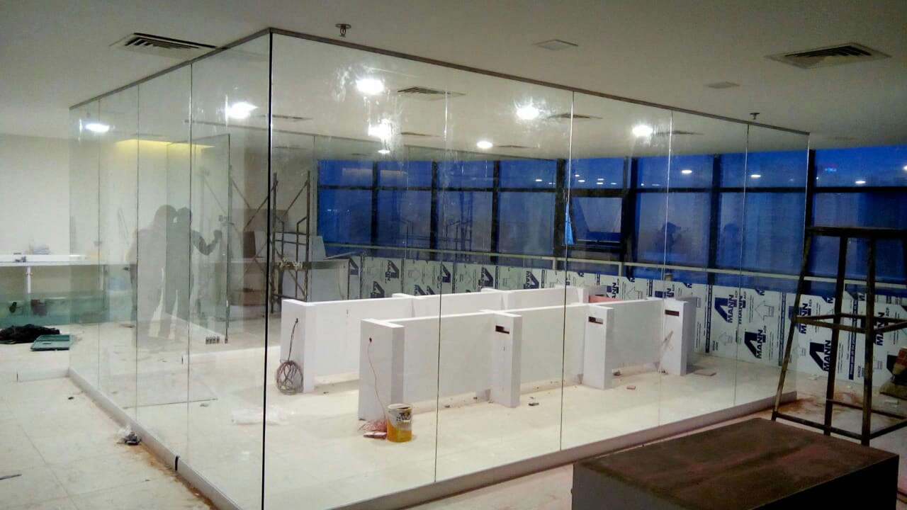 OFFICE GLASS PARTITIONS